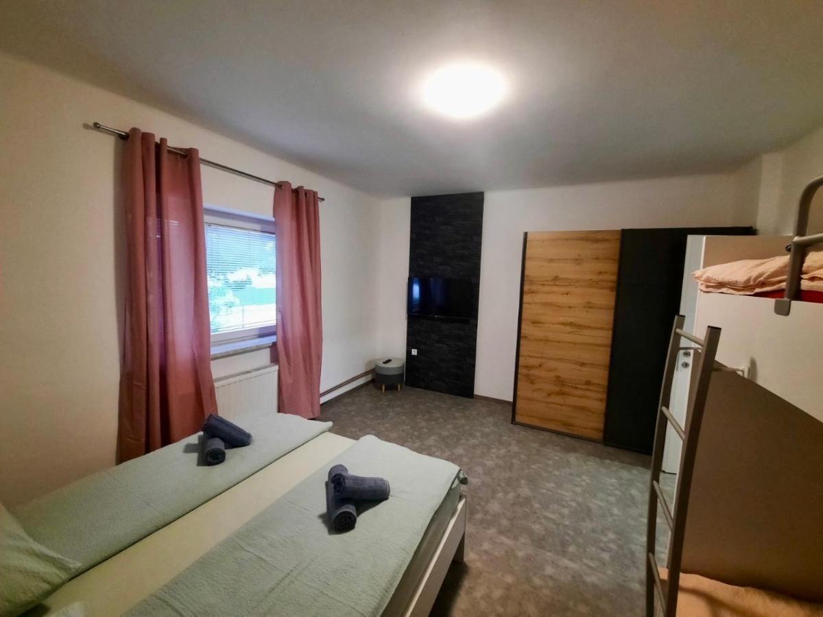 Rooms Optim Птуй Экстерьер фото